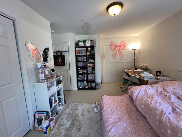 14 Rockland St, Newton, MA 02461