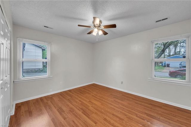 912 Hastings CT, Chesapeake, VA 23320