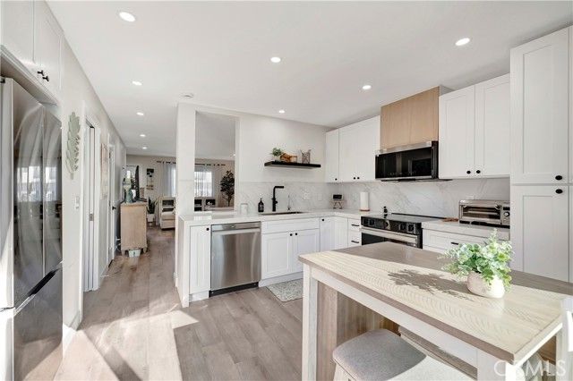 2603 Delaware Street A, Huntington Beach, CA 92648