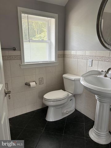 501 RT W, Cherry Hill, NJ 08034