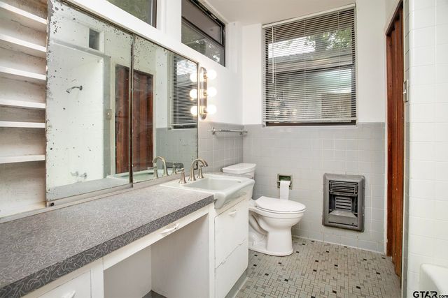 424 W Houston St, Tyler, TX 75702