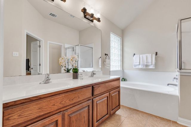 2825 Checker DR, Cedar Park, TX 78613
