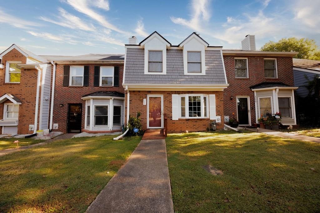 3244 Hampton SE Court, Smyrna, GA 30082