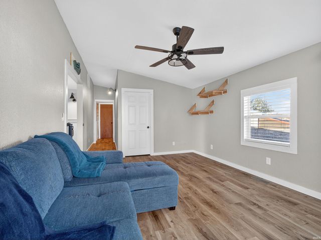 706 S Hamsher Street, Garrett, IN 46738