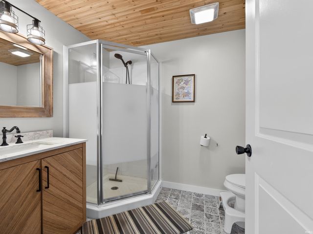 706 S Hamsher Street, Garrett, IN 46738