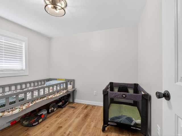 706 S Hamsher Street, Garrett, IN 46738