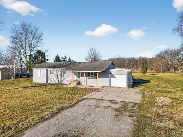 706 S Hamsher Street, Garrett, IN 46738