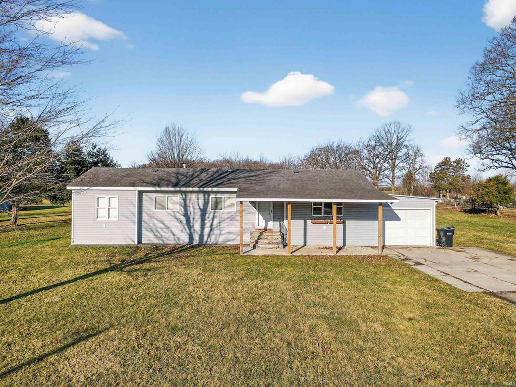 706 S Hamsher Street, Garrett, IN 46738