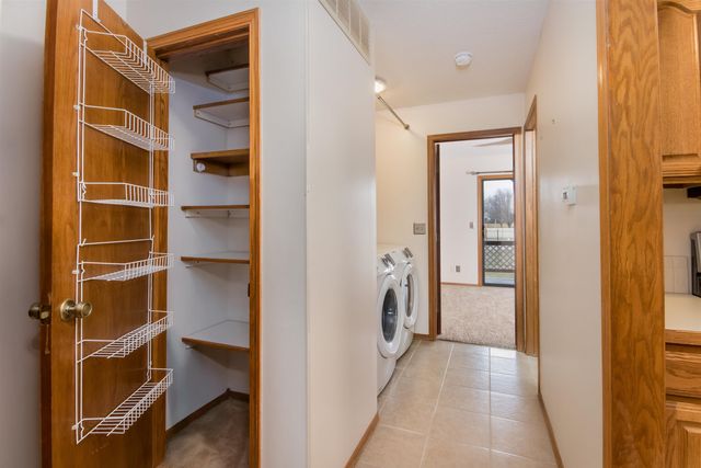 101 S Rock Rd #49, Derby, KS 67037