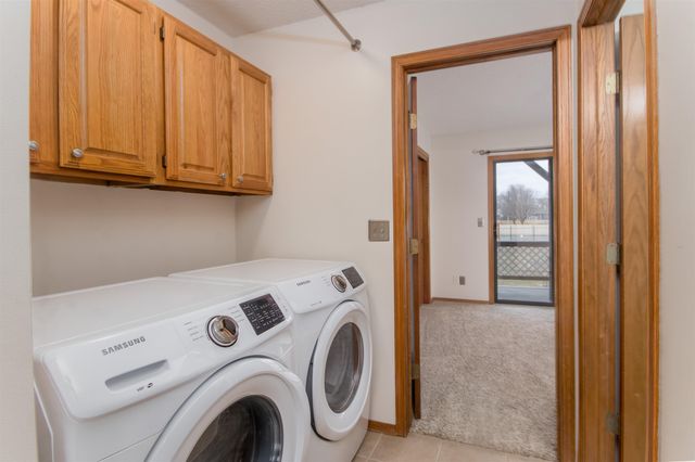 101 S Rock Rd #49, Derby, KS 67037