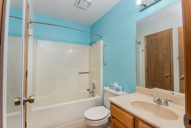 101 S Rock Rd #49, Derby, KS 67037