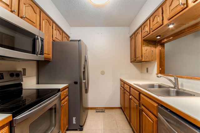 101 S Rock Rd #49, Derby, KS 67037