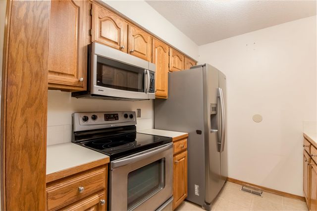 101 S Rock Rd #49, Derby, KS 67037