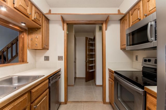 101 S Rock Rd #49, Derby, KS 67037