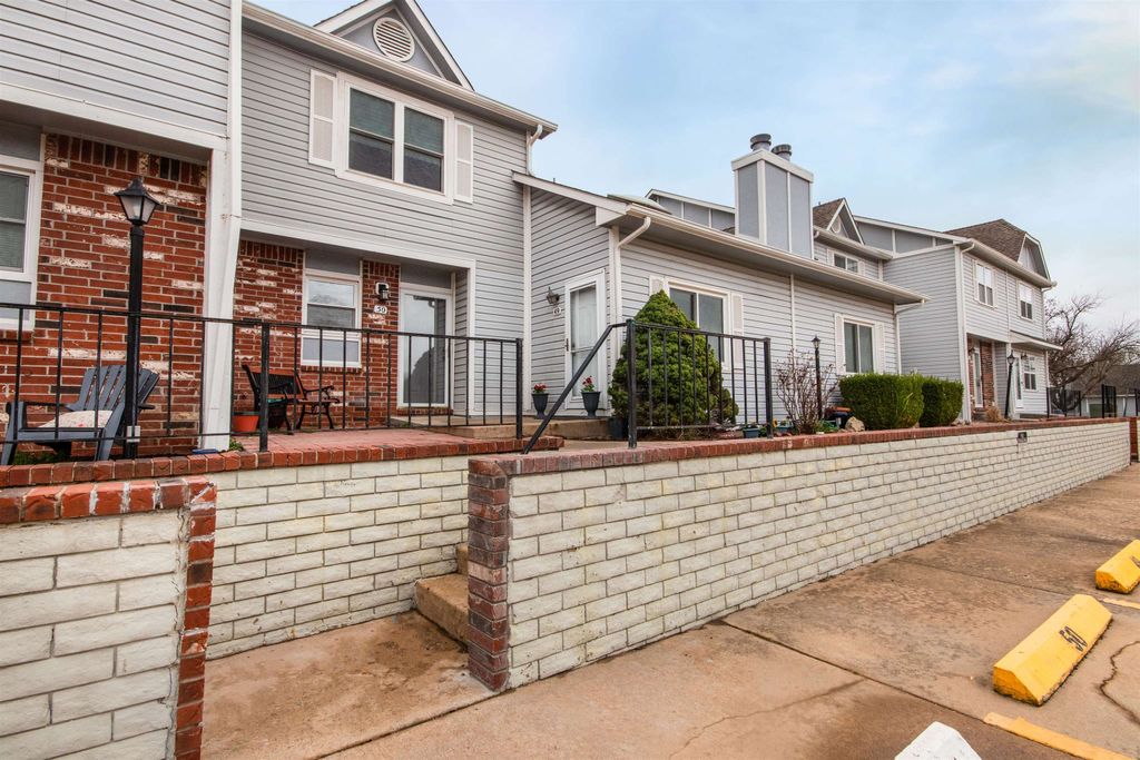 101 S Rock Rd #49, Derby, KS 67037