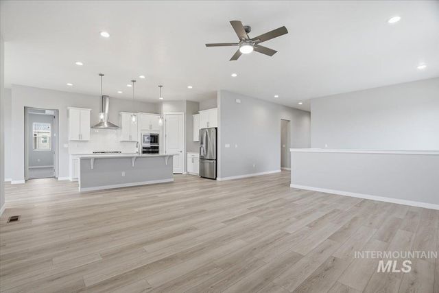 1301 White Cliffs St, Middleton, ID 83644