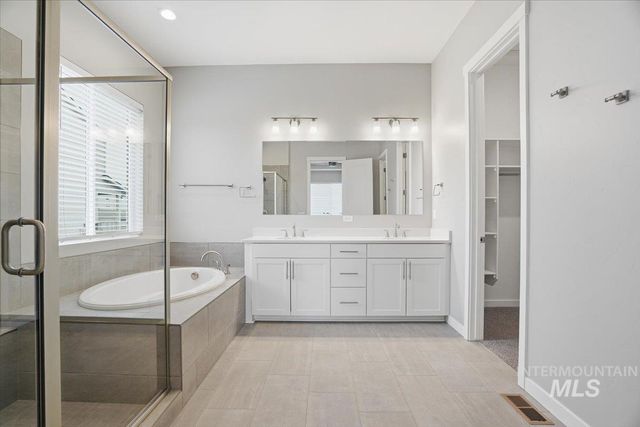 1301 White Cliffs St, Middleton, ID 83644