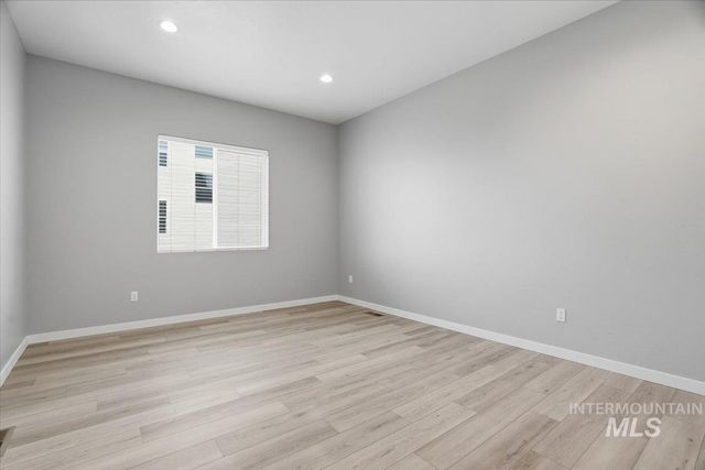 1301 White Cliffs St, Middleton, ID 83644