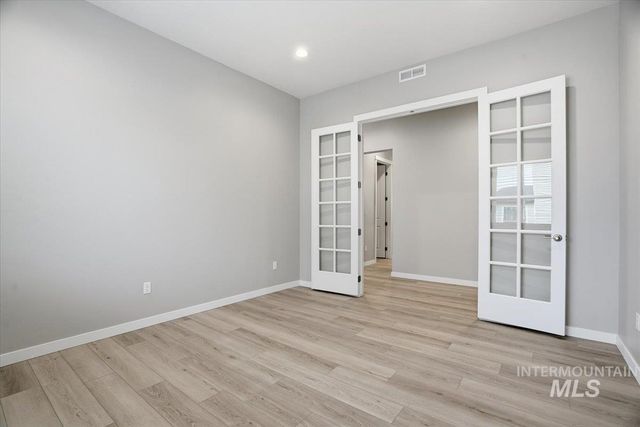 1301 White Cliffs St, Middleton, ID 83644