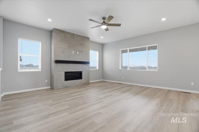 1301 White Cliffs St, Middleton, ID 83644