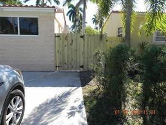 1418 Wiley Street, Hollywood, FL 33020