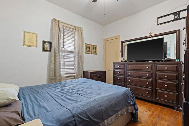 2837 S 15th STREET, Milwaukee, WI 53215