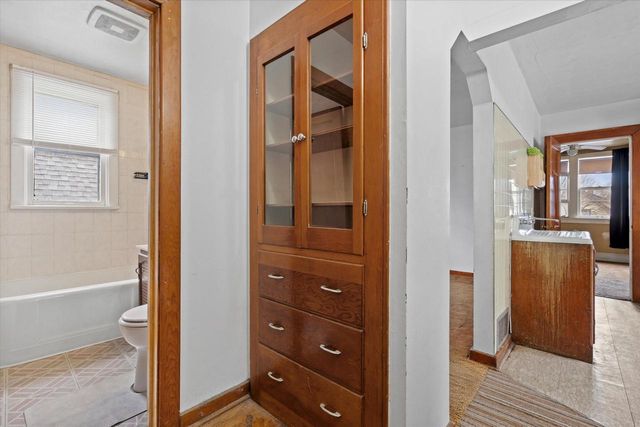 2837 S 15th STREET, Milwaukee, WI 53215