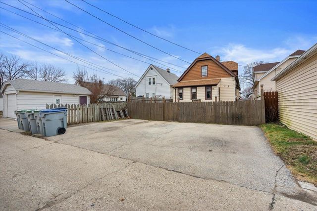 2837 S 15th STREET, Milwaukee, WI 53215