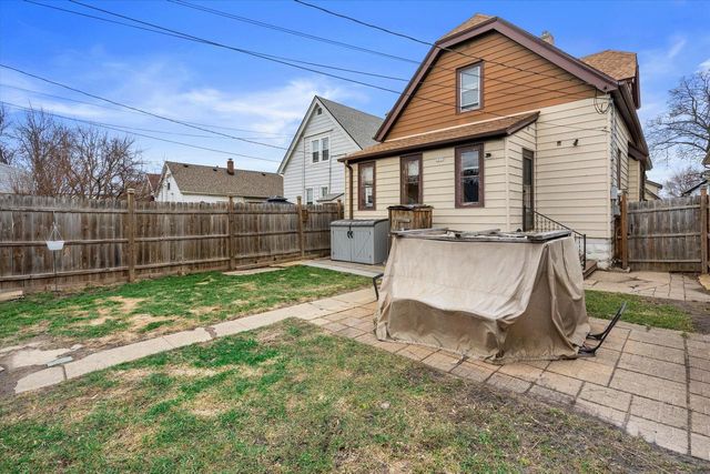 2837 S 15th STREET, Milwaukee, WI 53215