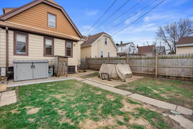 2837 S 15th STREET, Milwaukee, WI 53215