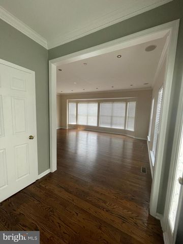 6633 CREEK POINT WAY, Alexandria, VA 22315