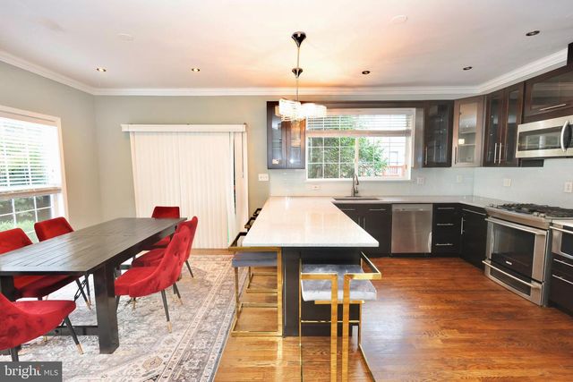 6633 CREEK POINT WAY, Alexandria, VA 22315