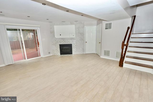 6633 CREEK POINT WAY, Alexandria, VA 22315