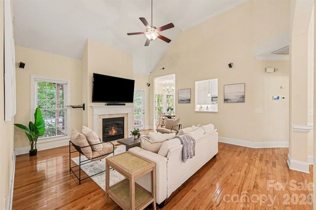 1109 Moray Court, Charlotte, NC 28211