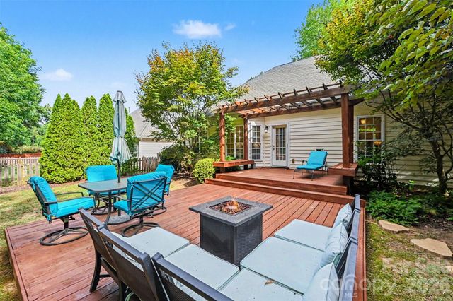 1109 Moray Court, Charlotte, NC 28211