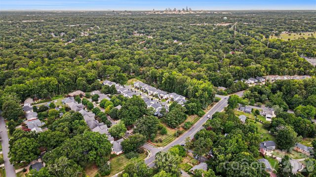 1109 Moray Court, Charlotte, NC 28211