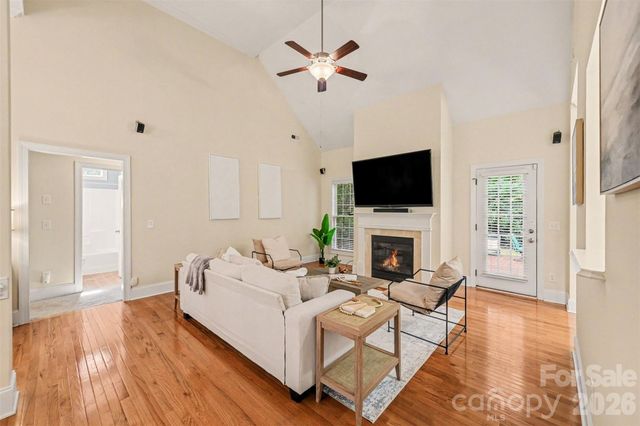 1109 Moray Court, Charlotte, NC 28211