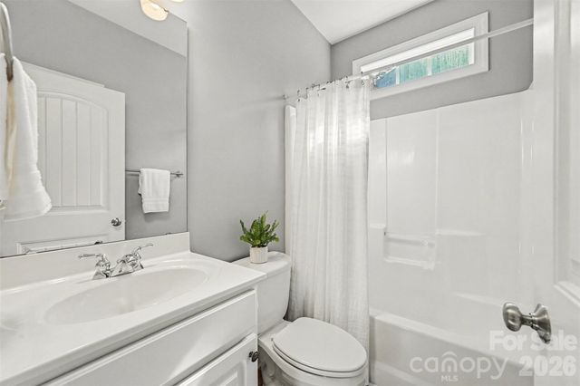 1109 Moray Court, Charlotte, NC 28211