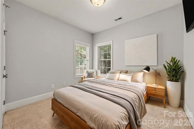 1109 Moray Court, Charlotte, NC 28211