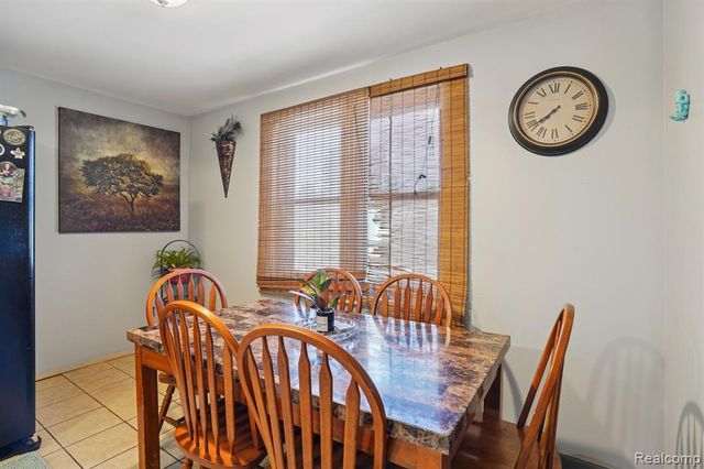 19740 Broadacres Street, Clinton Township, MI 48035
