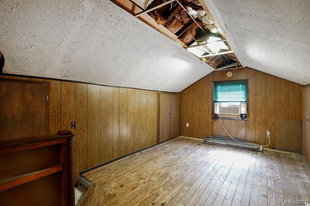 19740 Broadacres Street, Clinton Township, MI 48035