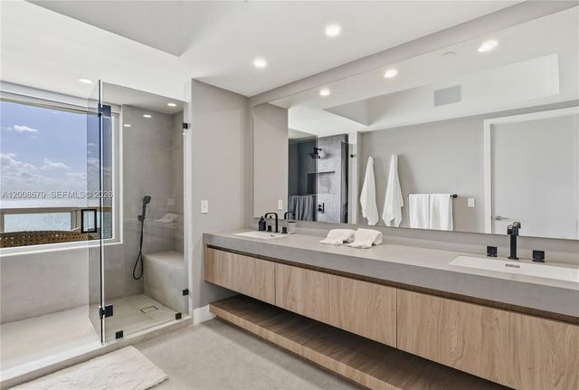 17875 Collins Ave 3906, Sunny Isles Beach, FL 33160