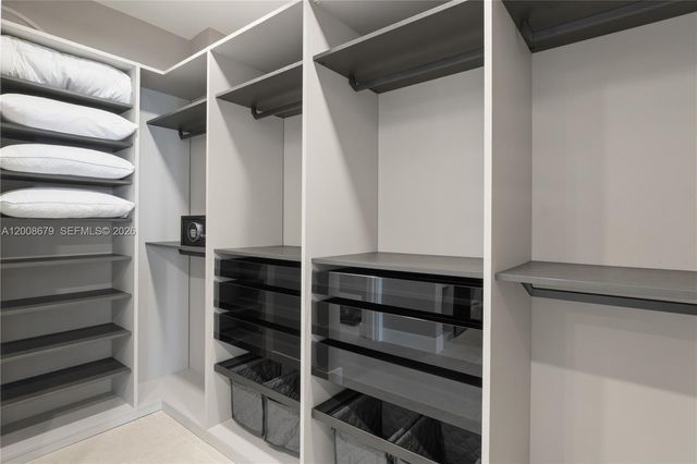 17875 Collins Ave 3906, Sunny Isles Beach, FL 33160