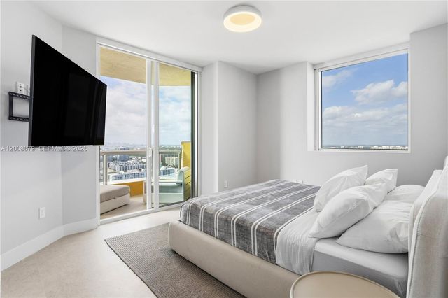 17875 Collins Ave 3906, Sunny Isles Beach, FL 33160