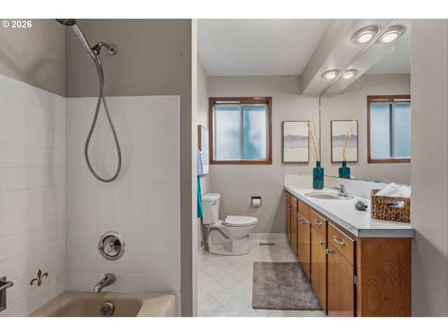 14354 Se CAROL Ave, Milwaukie, OR 97267