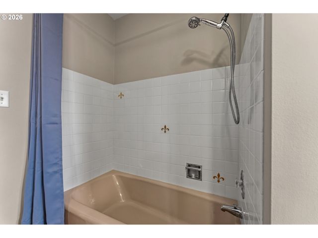 14354 Se CAROL Ave, Milwaukie, OR 97267