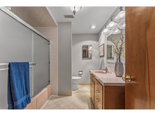 14354 Se CAROL Ave, Milwaukie, OR 97267