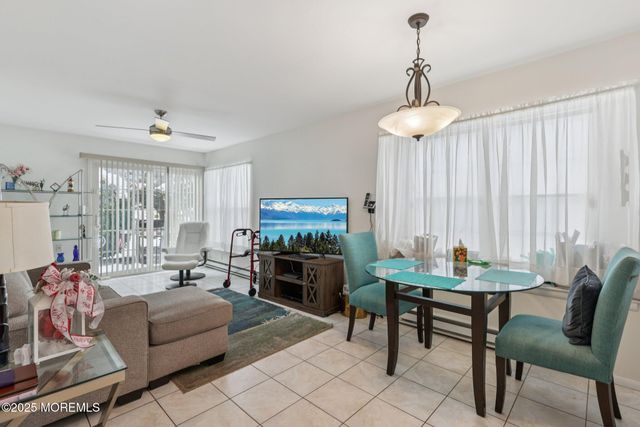 4 Harrogate Lane, Manchester, NJ 08759