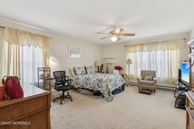 4 Harrogate Lane, Manchester, NJ 08759