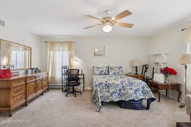 4 Harrogate Lane, Manchester, NJ 08759